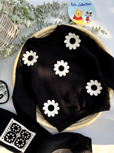 ست بلوز و شلوار دخترانه داخل کرکی ترک طرح گل برجسته